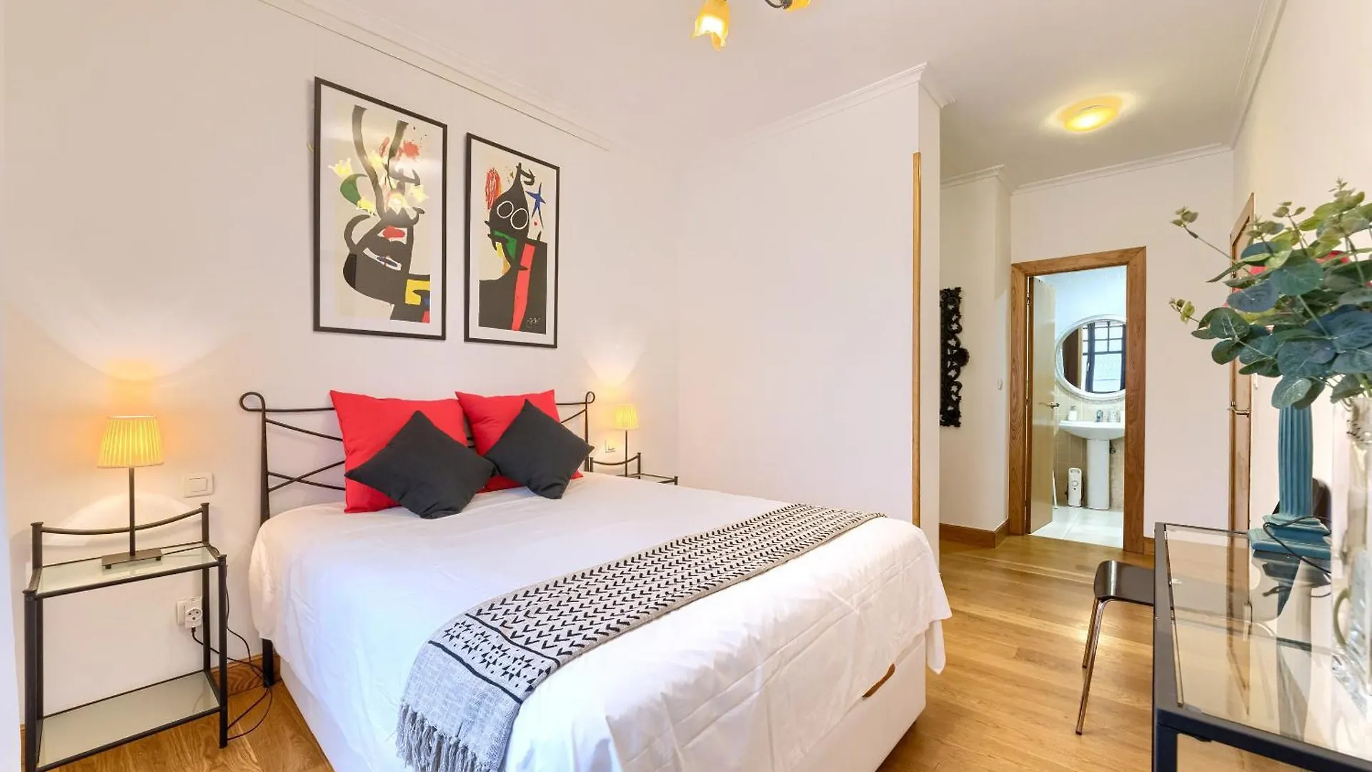 Apartamento Vivienda Turistica Acogedora Y Elegante En Irala Bilbao